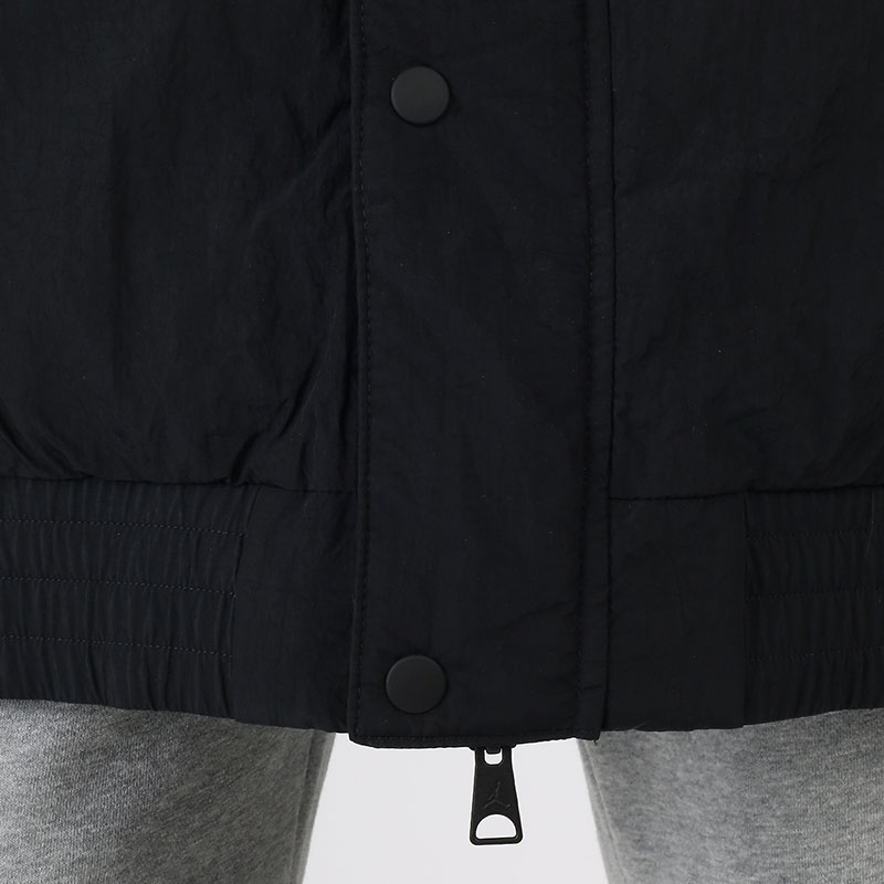 Женская куртка Jordan Essentials Down Parka (DH0781-010)  - цена, описание, фото 4